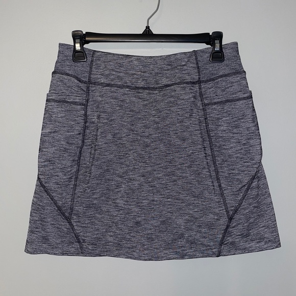 EUC Athleta Excursion Skort Grey Athleisure Activewear Size Small - Picture 2 of 9